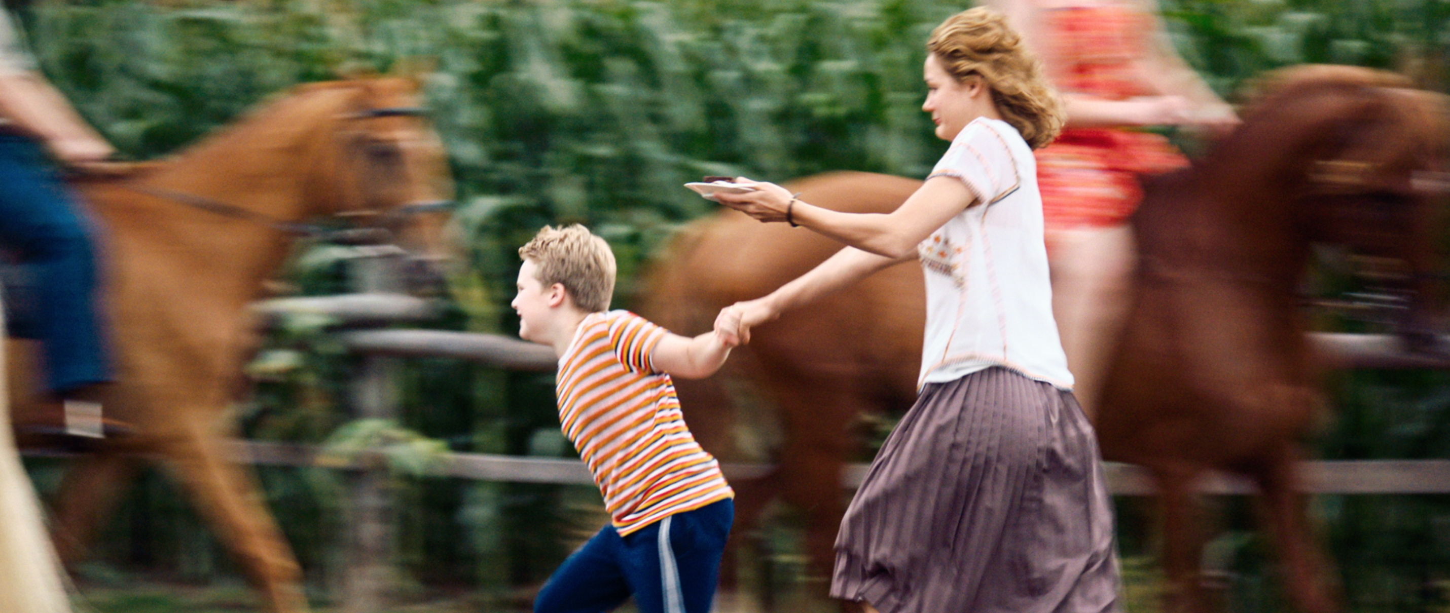 Der Junge muss an die frische Luft - all about me - Hape (Julius Weckauf) und seine Mama Margret (Luise Heyer) - Regie Caroline Link - Kamera Judith Kaufmann